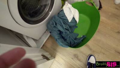 Step Sis "Are you seriously touching yourself to my photos?!?" - sexu.com