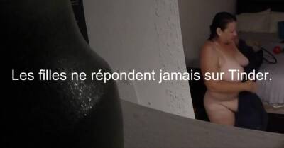 Une mamie obese nue en camera cachee - drtuber.com