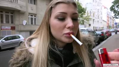 Facial for Blonde Artist - porntry.com