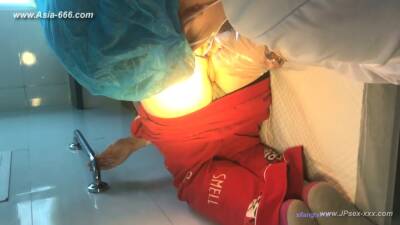 Peeping Hospital patient .2 - hclips.com