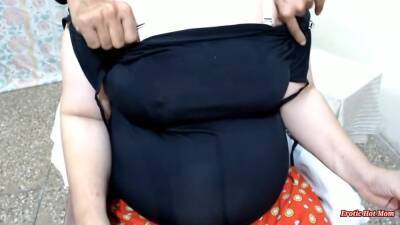 Live Romantic Performance During Public Show - Netuhubby - voyeurhit.com