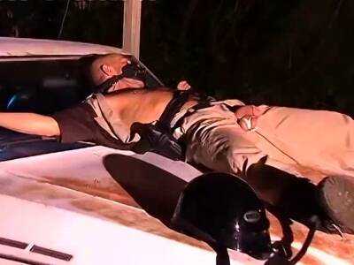 Dirty cop Derek is still trying to free himself - nvdvid.com