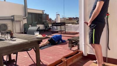 Dick Flash- Pervert Flashing Naive Fit Nanny During Her Break, She Helps Out With Her Perfect Ass - upornia.com