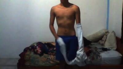 young man wanting sex - fetishpapa.com