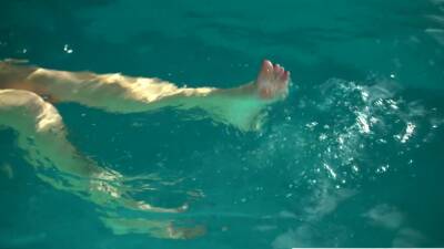 Champagne For Her Feet - icpvid.com