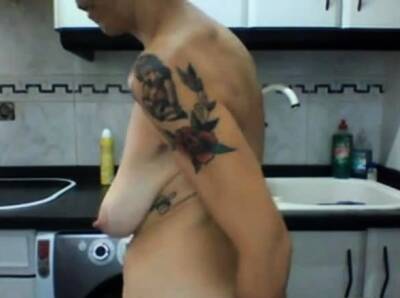 tata en cuisine - nvdvid.com - France