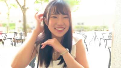 清楚面してめちゃくちゃチンポ好きのビッチ美少女のカフェ店員を口説いて生ハメ - txxx.com - Japan