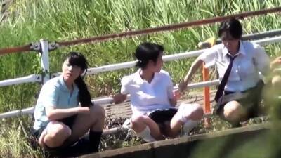 Naughty asians urinating - drtuber.com