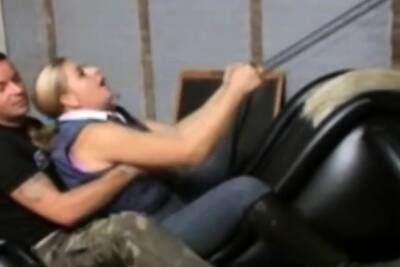 Holland Housewife Gets Her Pussy Filled - nvdvid.com