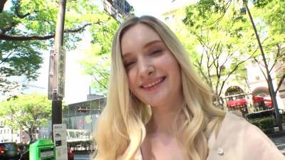 表参道をゆく金髪白人美女を優しく責めまくりで生ハメSEX - upornia.com - Russia