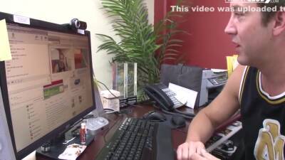 Seduces To Sex Date Over Online Videochat - Young Boy And Vanessa Naughty - upornia.com