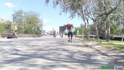 Carolina Abril - Carolina Abril In Rollerblading Latina - hclips.com