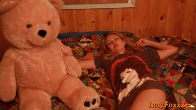 Lisa Fox And Polar Bear - Ladyfoxxx - hclips.com