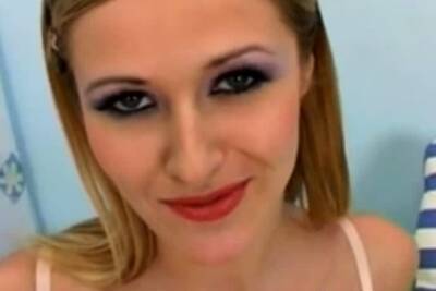 Perfect Czech Blonde Diddles Her Own - drtuber.com - Czech Republic