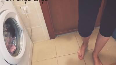 Accidentally Entered The Shower And Wanted Jerk Off - hclips.com