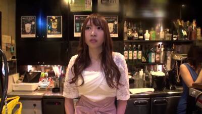 ドエロボディの淫乱スナックママ男のチンポを吟味して酔った勢いでめちゃくちゃハメる - txxx.com - Japan