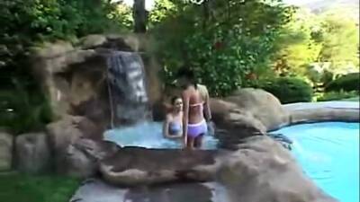 Chloe - Chloe 18 Lesbian Kissing - nvdvid.com