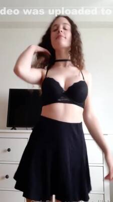 Love Lilah - Slapping Herself - Pillow Masturbation - hclips.com