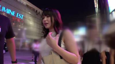 飲んでほろ酔いの巨乳奥さんを居酒屋ナンパして即日不倫 - upornia.com - Japan