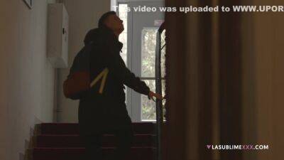 Handjob For Cash - upornia.com