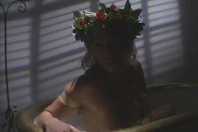 Cock Hungry Blonde Gets Her Asshole Stretched Out - upornia.com