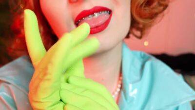 Solo Hot Masturbation - Milf In Household Gloves Fetish Video - hclips.com