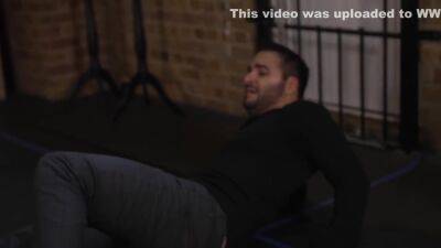 Supermuscled Supergirl - upornia.com