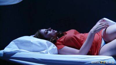 Sovereign Syre - Prison Pussy With Kiara Diane And Sovereign Syre - hclips.com