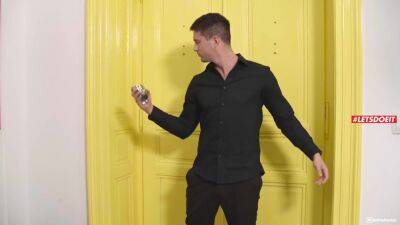 Jimmy Bud - Jimmy Bud - Impatient Boyfriend Fucks Through Her Ripped Jea - upornia.com