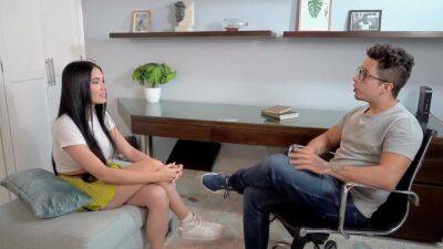 Visito A Mi Psicologo Y Este Me Hace Una Terapia Especial - Ambarprada - hclips.com