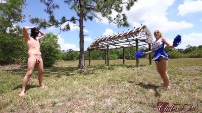 A Cheerleaders Kicking Bag - upornia.com