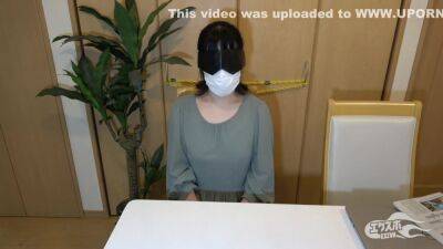 【episode.1】絶対顔出し不可！？金欠な保育士を見つけたので目隠し＋マスクをさせたまま容赦無く生で入れて種付 ～インタビュー・ソフトな絡み～【個人撮影】 - upornia.com