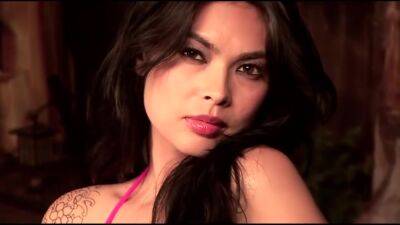 Tera Patrick - Buxom Asian Poses Naked By The Pool! - Tera Patrick - hclips.com