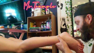 Foot Slave Loser Licks & Sucks Dirty Feet Clean For His Femdom Goddess Foot Fetish - hclips.com