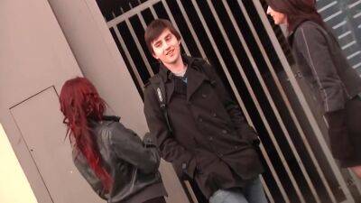 Wild Sexy Threesome In The Car - hclips.com