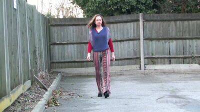 Nadia - Solo - upornia.com