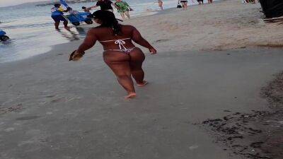 Safadinha Na Praia Do Rio - hclips.com