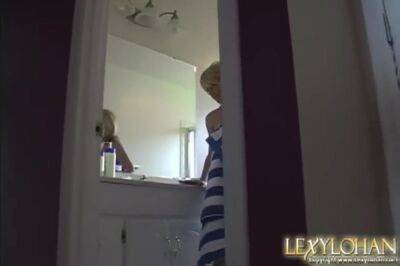 Putting Lotion On Her Petite Body Bitch - Lexy Lohan - upornia.com