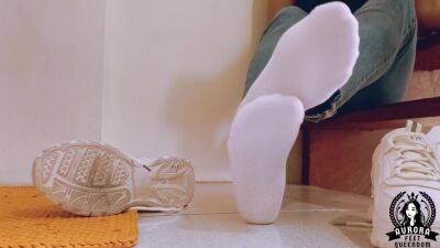 Shoes Off! - hclips.com