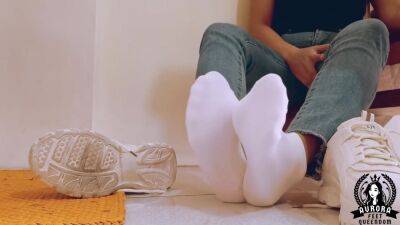 Shoes Off! - hclips.com