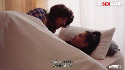 Apolonia Lapiedra - Apolonia Lapiedra In Shows How To Have A Perfect First Time - upornia.com