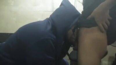 Blowjob In A Blind Fold - hclips.com