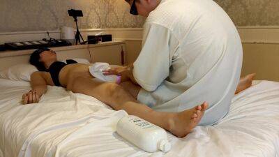 【女性向け】オイルローション性感マッサージで連続絶頂 ハメ撮り正常位セックスで大量中出し Continuous Ecstasy With Oil Lotion Erotic Massage - upornia.com