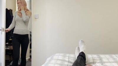 Young Muslim Pregnant Wife In Hijab Trained By Her Husbund On How To Please A Man - upornia.com