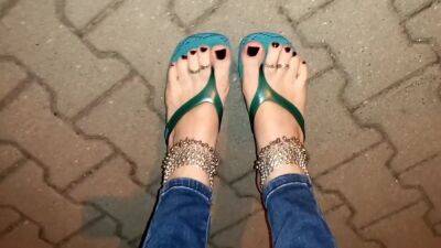 Feet Lover In Sexy Platform Flip Flops - hclips.com