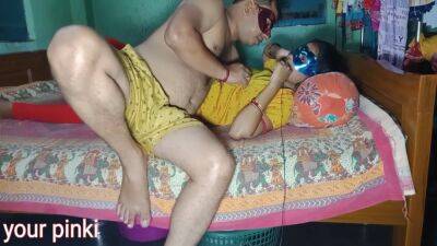 Bangali Pinki Vabi Ko Mast Choda Davor Ne Payer Se - hclips.com