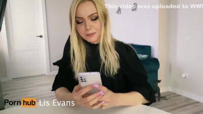 A Beautiful Neighbor Came To Visit And Trea With Lis Evans - upornia.com