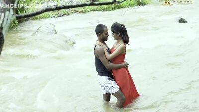 Desi Girl Sex In River Full Outdoor Threesome - hclips.com