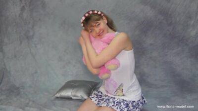 Fiona 068 - hclips.com