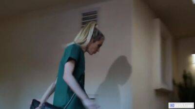 My Roomie Shows Me How To Take Care Of My Girlfriend! On Pornhd - upornia.com